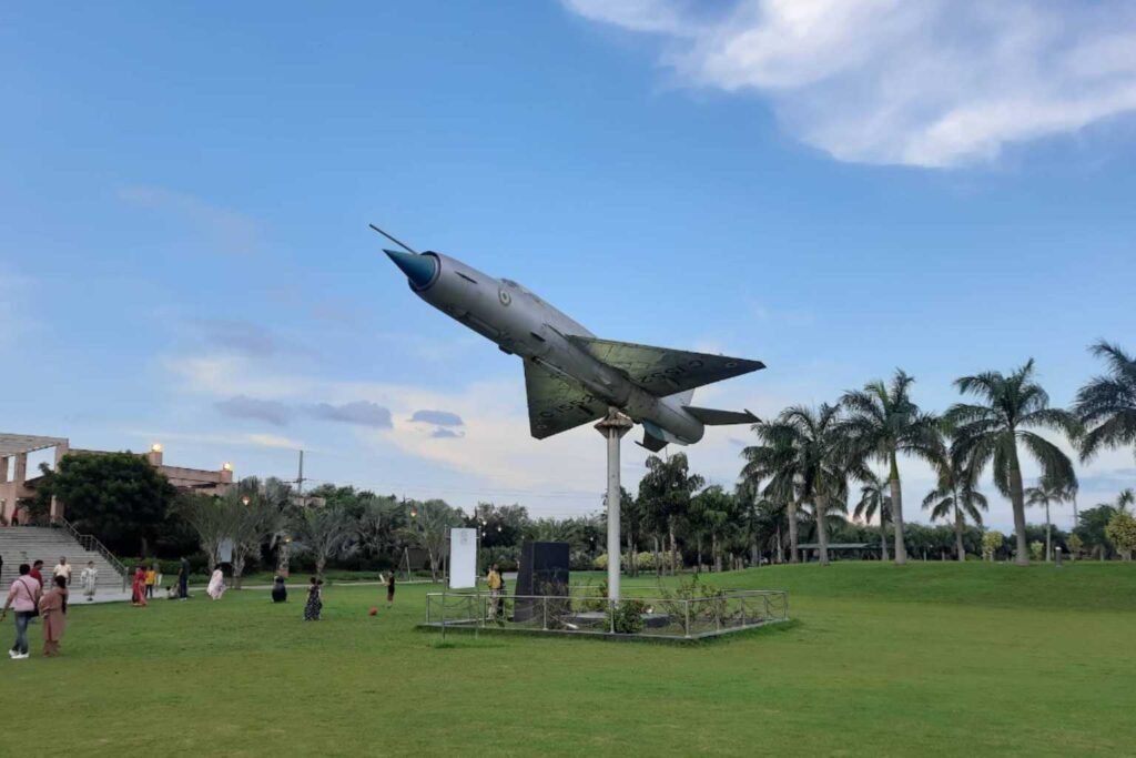 janeshwar mishra park gate no 5